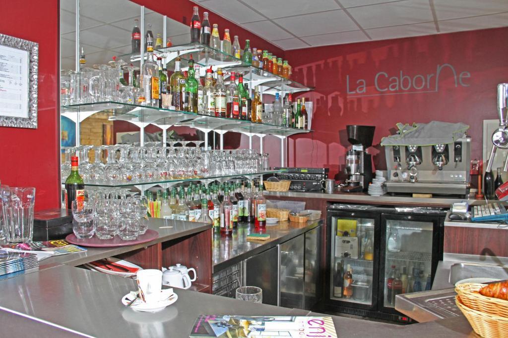 Hotel-Restaurant La Caborne 利莫内 外观 照片