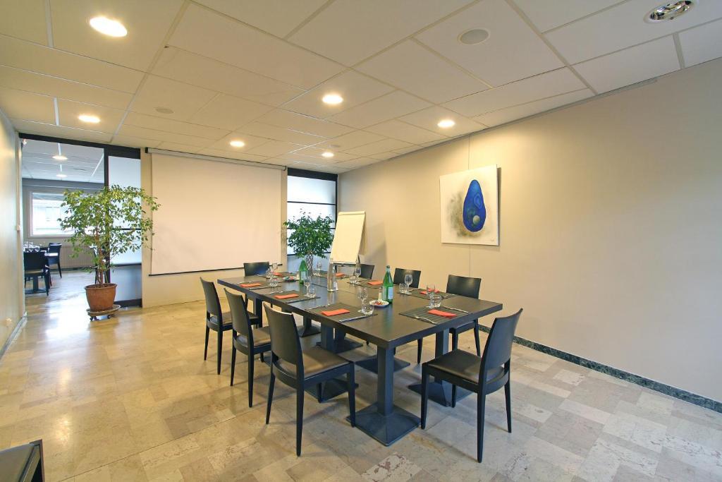 Hotel-Restaurant La Caborne 利莫内 外观 照片